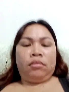Snapshot of XXLorie_02 chatting on February 9, 4:36 am XXLorie 02 online show from February 9, 4:36 am