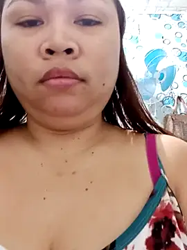 Snapshot of XXLorie_02 chatting on February 12, 11:51 pm XXLorie 02 online show from February 12, 11:51 pm