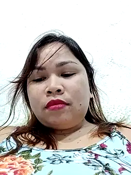 Snapshot of XXLorie_02 chatting on February 25, 5:19 am XXLorie 02 online show from February 25, 5:19 am