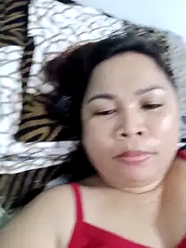 Snapshot of XXLorie_02 chatting on February 27, 12:56 pm XXLorie 02 online show from February 27, 12:56 pm