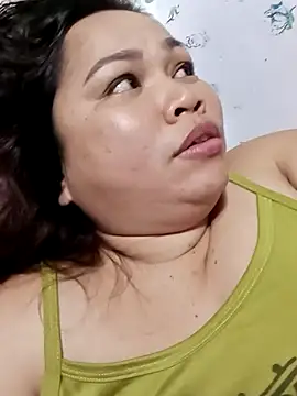 Snapshot of XXLorie_02 chatting on March 2, 10:56 am XXLorie 02 online show from March 2, 10:56 am