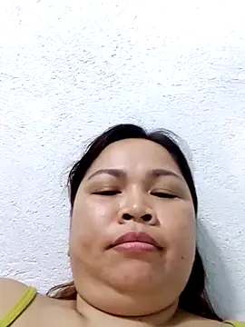 Snapshot of XXLorie_02 chatting on March 2, 10:27 pm XXLorie 02 online show from March 2, 10:27 pm