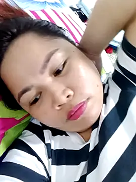 Snapshot of XXLorie_02 chatting on March 4, 3:55 am XXLorie 02 online show from March 4, 3:55 am