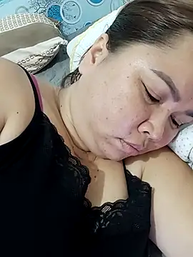 Snapshot of XXLorie_02 chatting on September 12, 11:59 pm XXLorie 02 online show from September 12, 11:59 pm