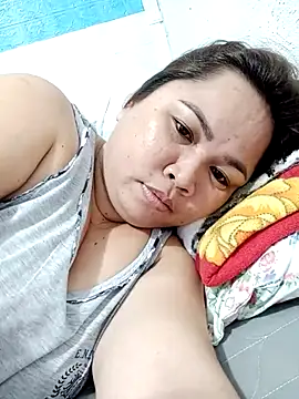 Snapshot of XXLorie_02 chatting on September 30, 12:10 pm XXLorie 02 online show from September 30, 12:10 pm