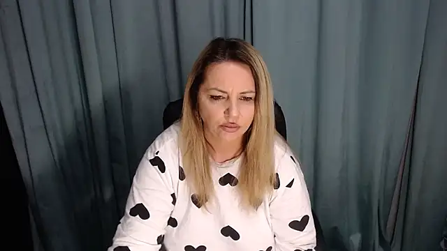 erikaerika online show from March 6, 9:14 am