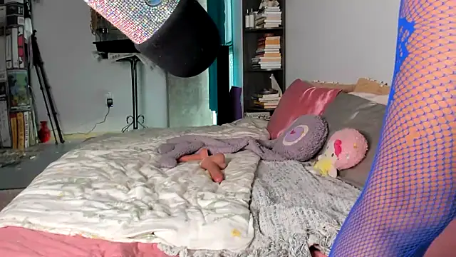 kawaiiibabiii online show from March 13, 3:54 am