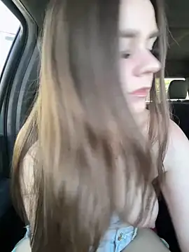 MaggyMayI online show from April 17, 3:59 pm