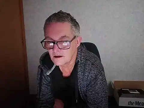 Snapshot of bigballnz chatting on June 26, 10:58 pm bigballnz online show from June 26, 10:58 pm