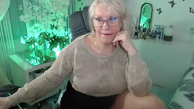 Ghertrude52 online show from February 3, 6:22 am