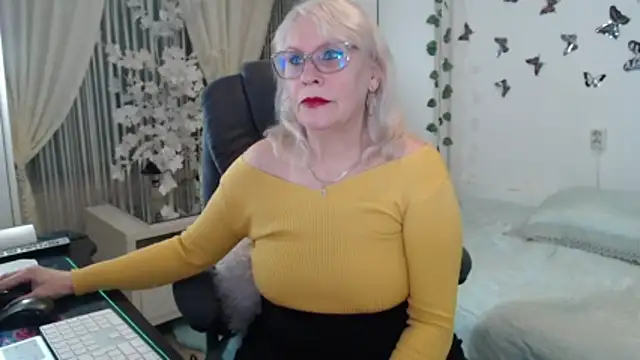 Ghertrude52 online show from March 3, 4:40 am