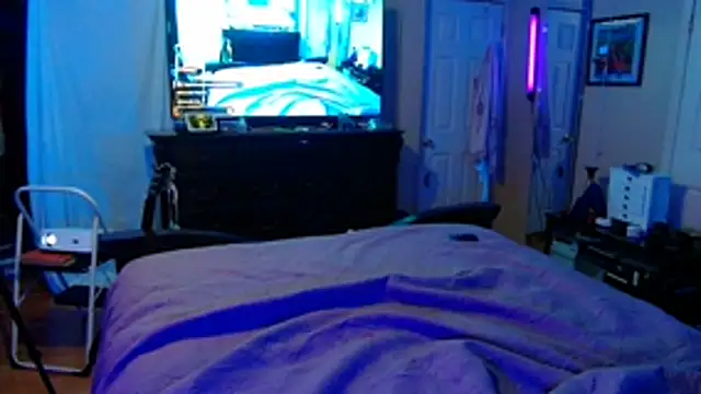 Snapshot of AerobicSleeve chatting on February 12, 7:36 am AerobicSleeve online show from February 12, 7:36 am