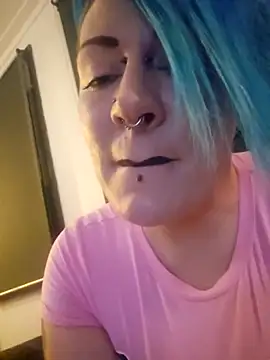 PinkTheHawk online show from April 12, 8:41 am