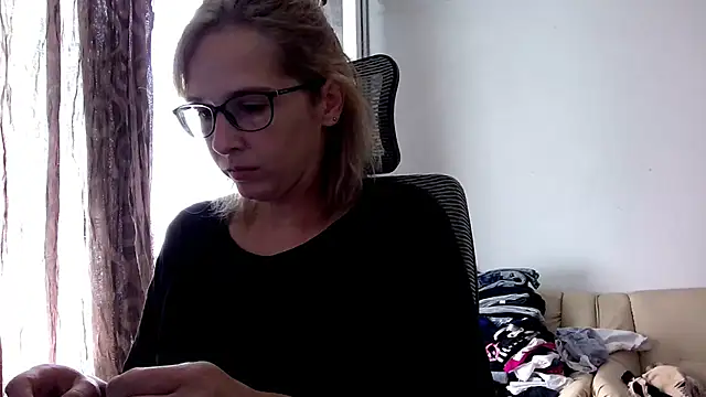 Snapshot of SexxyLety chatting on July 12, 9:33 am SexxyLety online show from July 12, 9:33 am