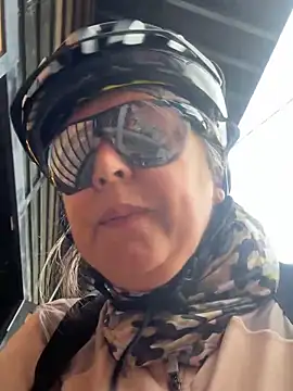 emma tour online show from October 26, 3:18 pm