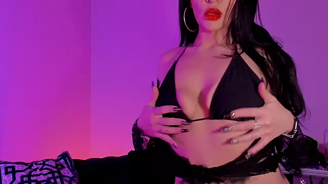 Snapshot of NatashaxoBangs chatting on February 3, 6:13 am NatashaxoBangs online show from February 3, 6:13 am