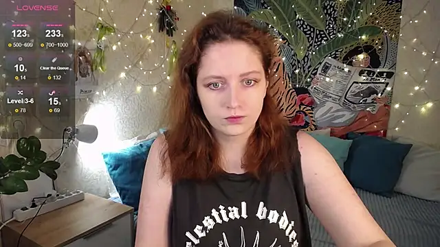 Snapshot of Dexy_Red chatting on October 8, 9:01 pm Dexy Red online show from October 8, 9:01 pm