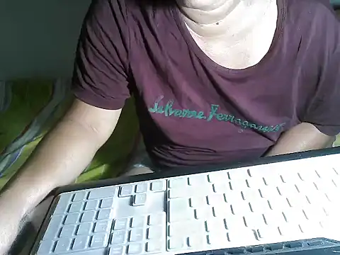 wethornypussy4u online show from July 17, 10:14 pm