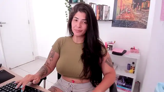 Snapshot of TaliMajesty chatting on February 12, 2:43 pm TaliMajesty online show from February 12, 2:43 pm