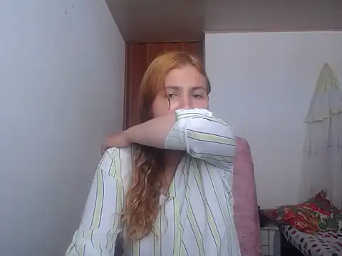 Mia davis01 online show from January 3, 5:20 pm