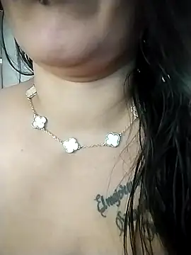 Snapshot of chelaqueen_ chatting on November 30, 6:34 pm chelaqueen online show from November 30, 6:34 pm