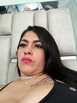 chelaqueen  online show from March 30, 7:48 pm