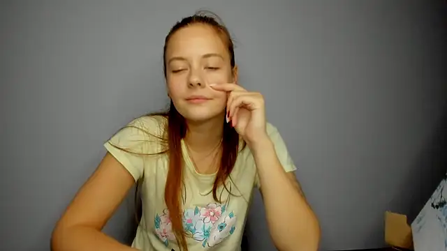 Snapshot of why_again_me chatting on December 6, 5:22 pm why again me online show from December 6, 5:22 pm