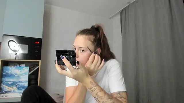 Snapshot of why_again_me chatting on September 12, 6:41 pm why again me online show from September 12, 6:41 pm