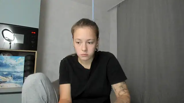 Snapshot of why_again_me chatting on September 30, 6:46 pm why again me online show from September 30, 6:46 pm