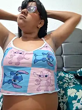 Snapshot of ZaidaWet chatting on January 17, 11:59 am ZaidaWet online show from January 17, 11:59 am