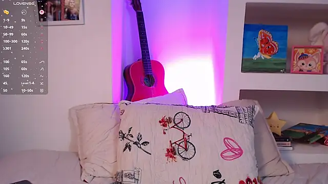 lailypink online show from July 11, 4:21 pm
