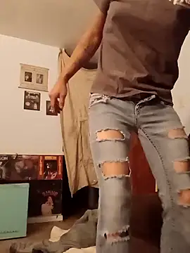 Snapshot of theeeegodv5 chatting on December 30, 3:58 am theeeegodv5 online show from December 30, 3:58 am