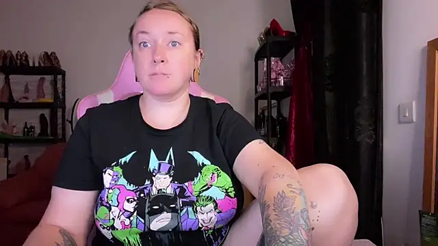 kisicaxx online show from November 6, 6:53 pm