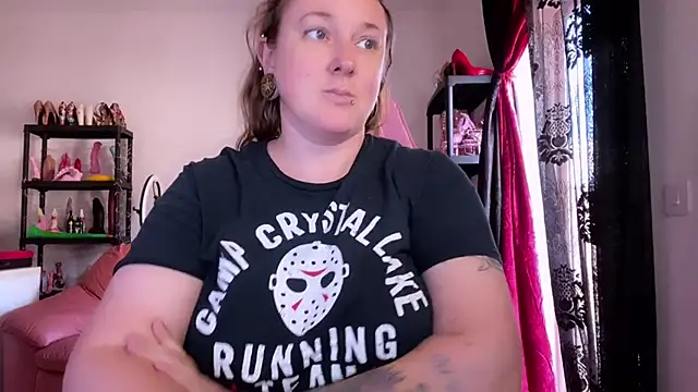 kisicaxx online show from November 10, 2:16 pm