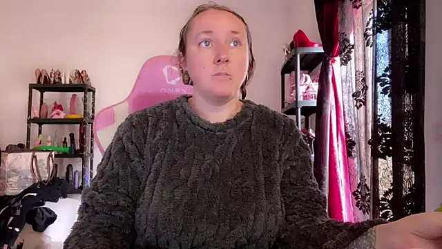 kisicaxx online show from February 26, 11:53 am