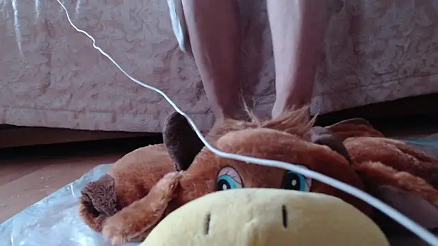 larawet online show from December 20, 7:55 am