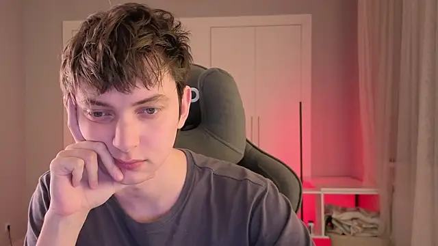 pjatteryd online show from April 15, 6:04 pm