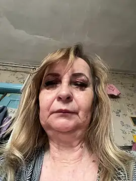 Snapshot of Irina2909@xh chatting on June 14, 6:37 am Irina2909xh online show from June 14, 6:37 am