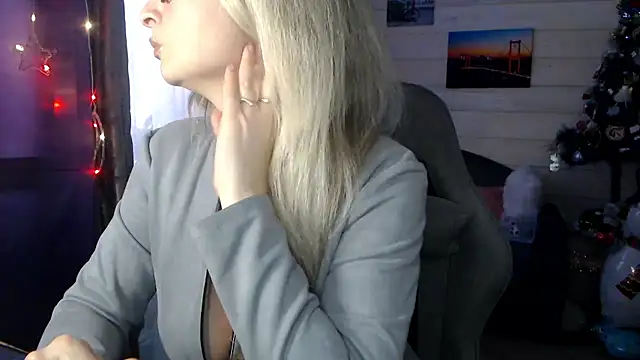 RubiLakros online show from January 19, 11:47 am