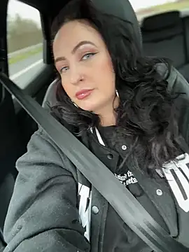 itsCassie online show from January 26, 2:19 pm