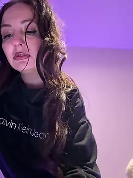 itsCassie online show from February 24, 5:11 pm