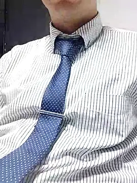 Snapshot of Business_dickkk chatting on April 27, 12:36 pm Business dickkk online show from April 27, 12:36 pm
