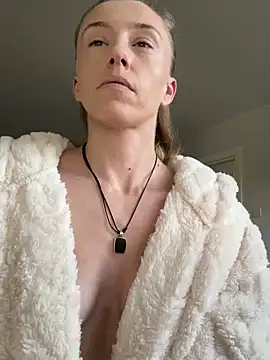 Heidi Harper online show from January 14, 2:22 pm