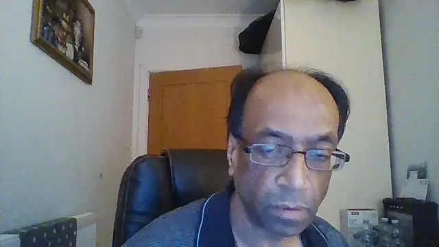 rauncher1 online show from December 2, 9:02 am