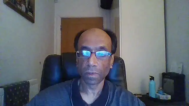 Snapshot of rauncher1 chatting on December 17, 9:26 am rauncher1 online show from December 17, 9:26 am