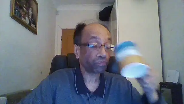 Snapshot of rauncher1 chatting on January 13, 11:15 am rauncher1 online show from January 13, 11:15 am