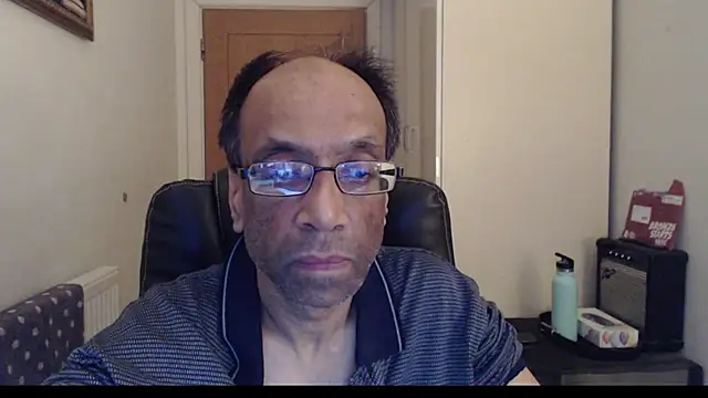 Snapshot of rauncher1 chatting on February 11, 12:48 am rauncher1 online show from February 11, 12:48 am