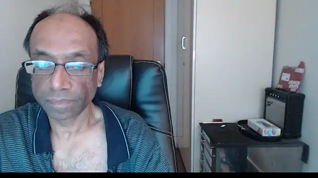 Snapshot of rauncher1 chatting on February 11, 12:54 pm rauncher1 online show from February 11, 12:54 pm