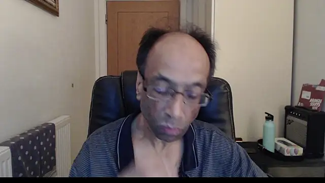 Snapshot of rauncher1 chatting on February 12, 11:55 pm rauncher1 online show from February 12, 11:55 pm