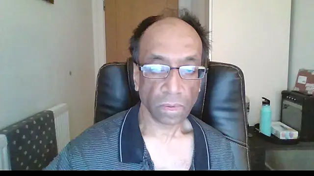 Snapshot of rauncher1 chatting on February 17, 9:17 am rauncher1 online show from February 17, 9:17 am